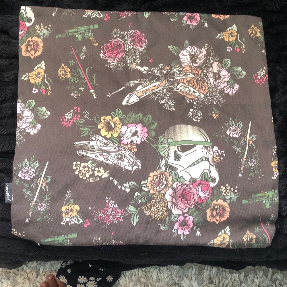 Star Wars Floral Pillowcase - Stormtrooper & Spaceships Print